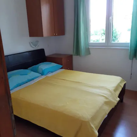 Apartment Renatare - Close To Sea