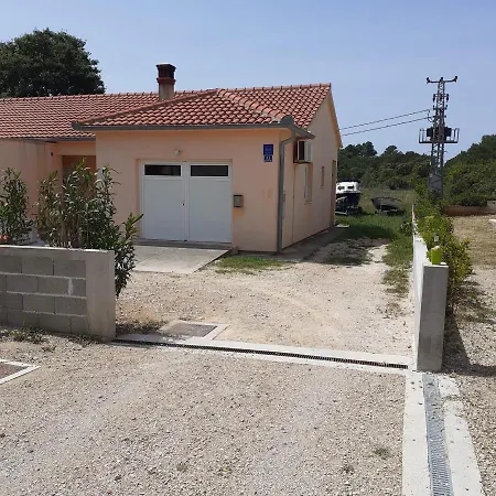 Apartment Renatare - Close To Sea *